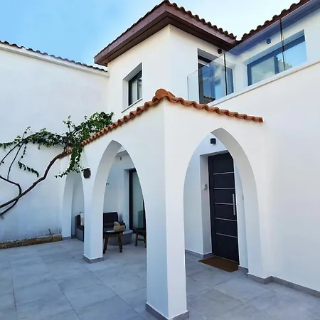 Phaedrus Living: Seaview Luxury Venus Вилла *