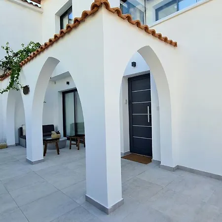 Phaedrus Living: Seaview Luxury Venus Вилла Пафос